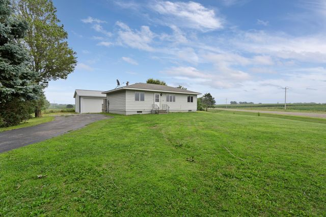 7320 90th Street SE, Stewartville, MN 55976