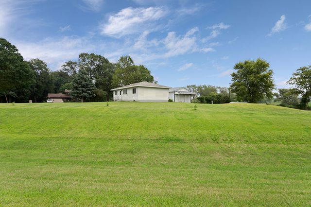 7320 90th Street SE, Stewartville, MN 55976