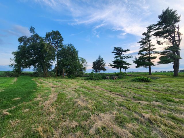 7320 90th Street SE, Stewartville, MN 55976