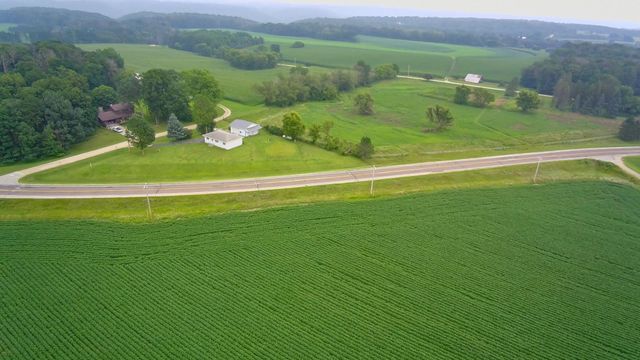 7320 90th Street SE, Stewartville, MN 55976