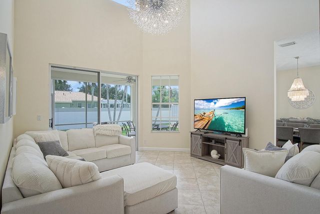 8176 Quail Meadow Way, West Palm Beach, FL 33412