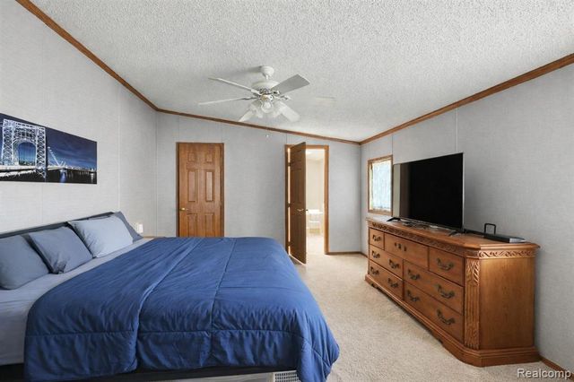 23312 Crystal Dr, Clinton Township, MI 48036
