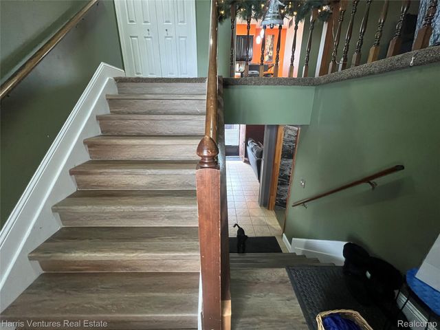 1535 Kings Crown Court, Wixom, MI 48393