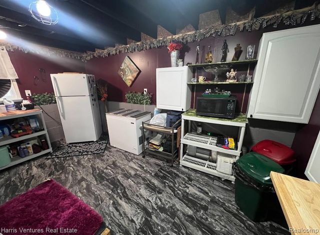 1535 Kings Crown Court, Wixom, MI 48393