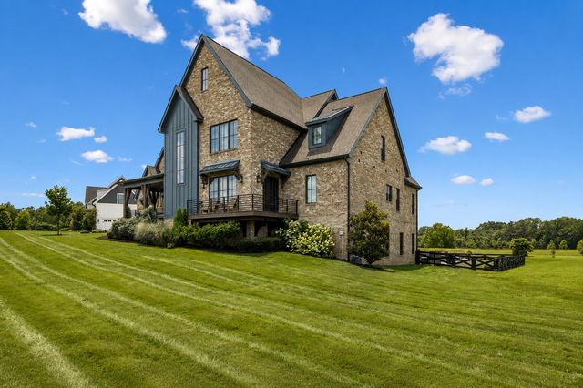 5007 Gates Mill Rdg, Thompsons Station, TN 37179
