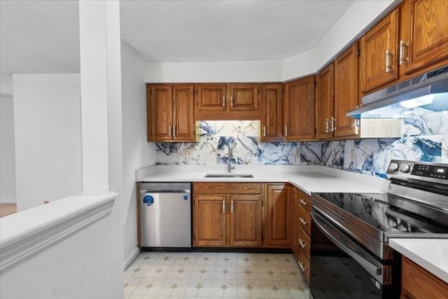 610 South Franklin St C101, Holbrook, MA 02343