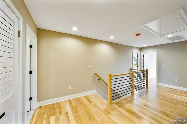 21 Durrell Street, Verona, NJ 07044