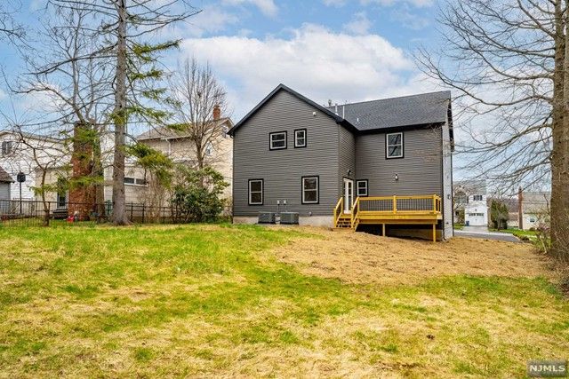 21 Durrell Street, Verona, NJ 07044