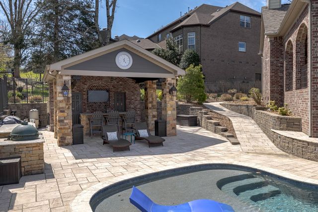 110 Mealer St, Franklin, TN 37067