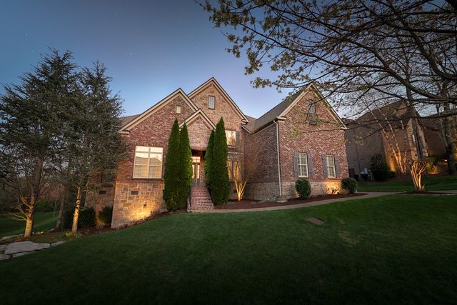 110 Mealer St, Franklin, TN 37067