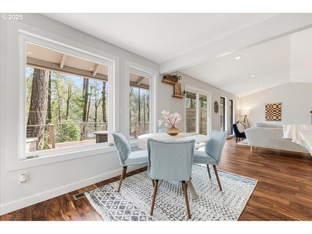 4268 WOODSIDE Cir, Lake Oswego, OR 97035
