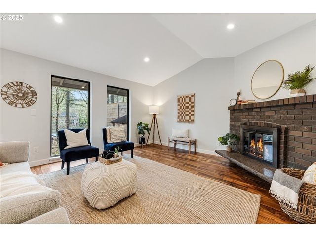 4268 WOODSIDE Cir, Lake Oswego, OR 97035