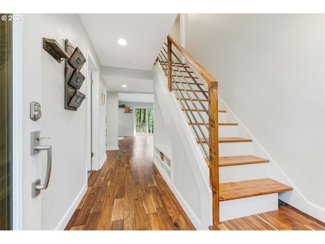 4268 WOODSIDE Cir, Lake Oswego, OR 97035