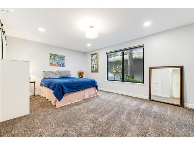 4268 WOODSIDE Cir, Lake Oswego, OR 97035