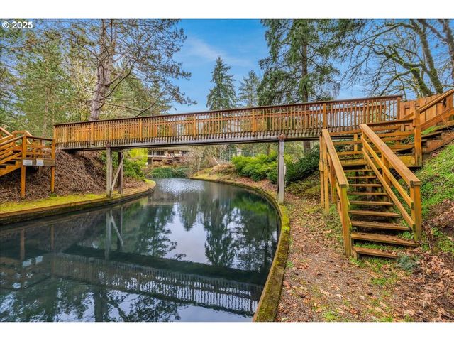 4268 WOODSIDE Cir, Lake Oswego, OR 97035