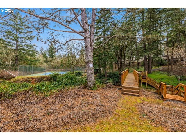 4268 WOODSIDE Cir, Lake Oswego, OR 97035