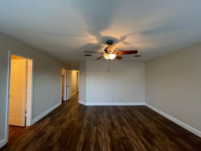 804 White Fields Way, Arlington, TX 76002