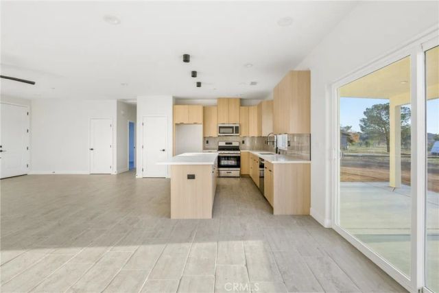 15168 Barbara, Apple Valley, CA 92307