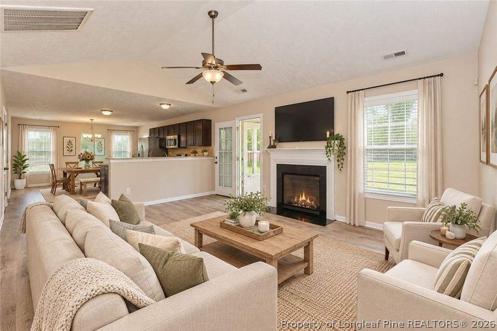 614 Hogart Street, Raeford, NC 28376 — photo 4