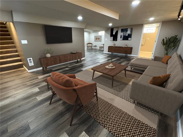 958 Paul Street, Hempfield Twp, PA 15601