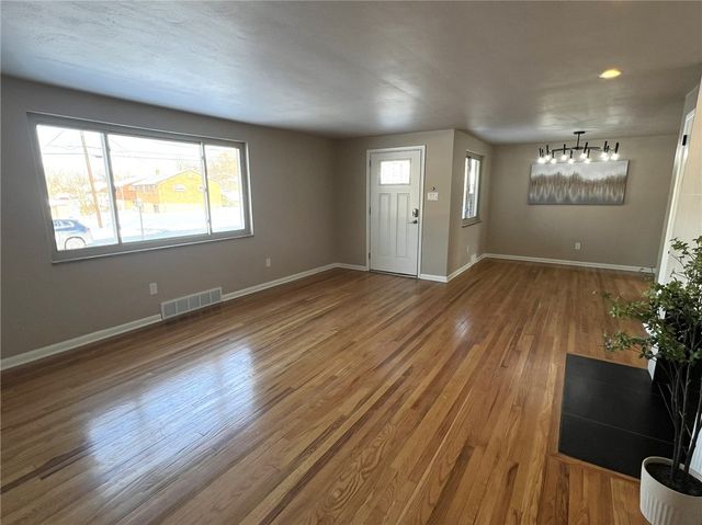 958 Paul Street, Hempfield Twp, PA 15601