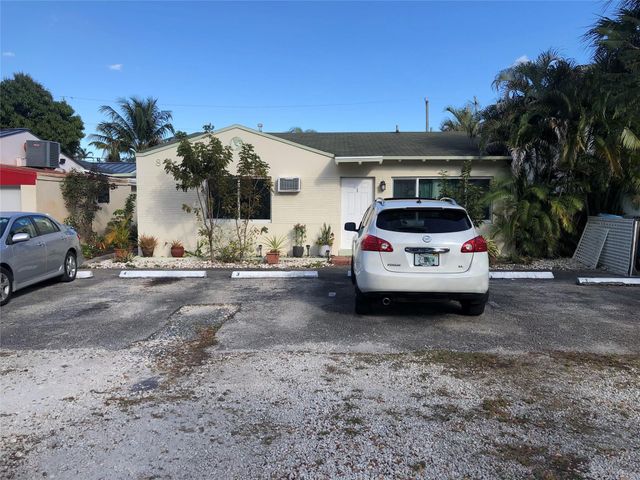 812 NE 15 Avenue, Fort Lauderdale, FL 33304
