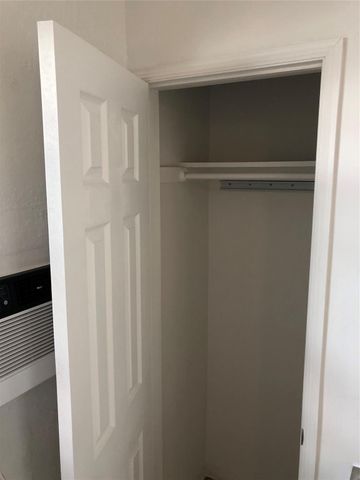 812 NE 15 Avenue, Fort Lauderdale, FL 33304