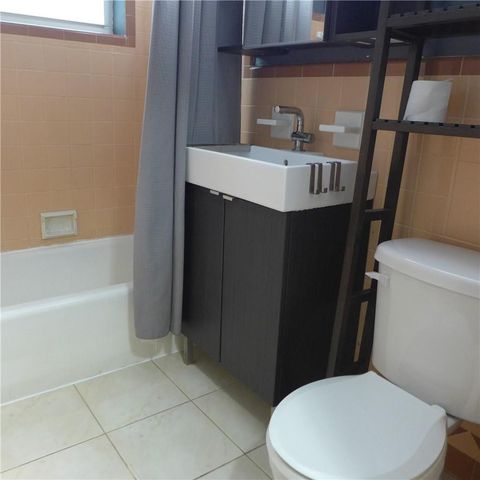 812 NE 15 Avenue, Fort Lauderdale, FL 33304