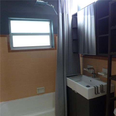 812 NE 15 Avenue, Fort Lauderdale, FL 33304