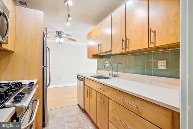 4970 BATTERY LN #408, Bethesda, MD 20814