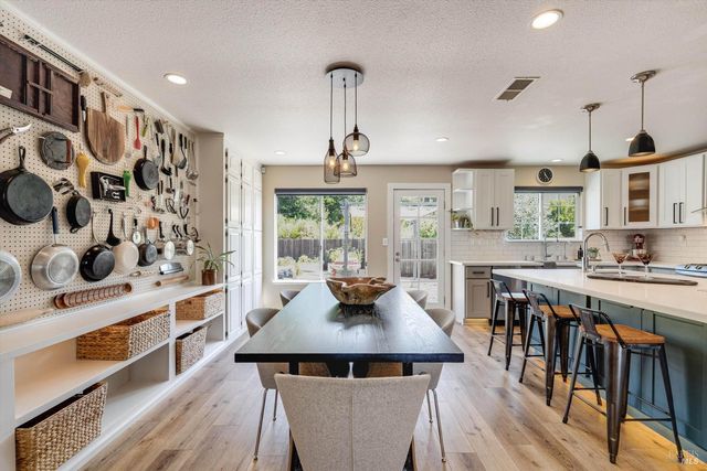 412 Arrowhead Ct, Vallejo, CA 94589