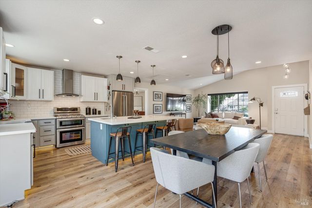 412 Arrowhead Ct, Vallejo, CA 94589