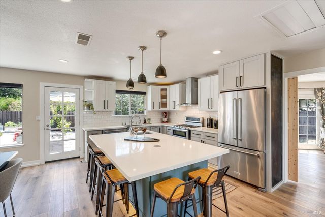 412 Arrowhead Ct, Vallejo, CA 94589