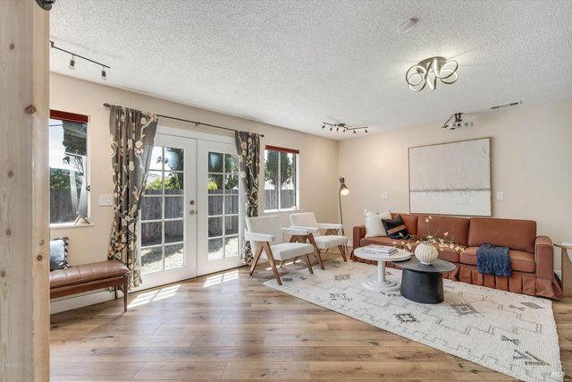412 Arrowhead Ct, Vallejo, CA 94589