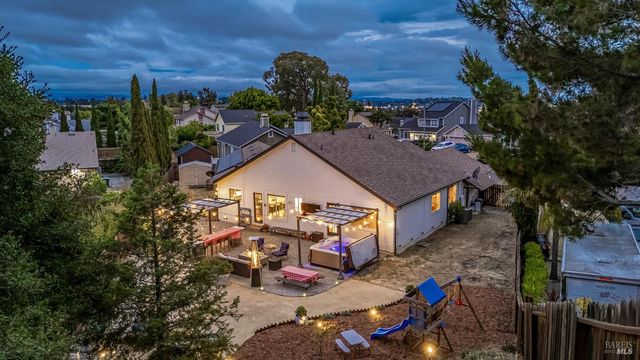 412 Arrowhead Ct, Vallejo, CA 94589