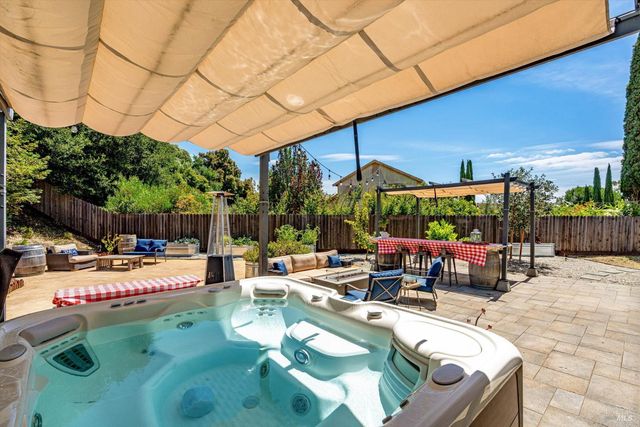 412 Arrowhead Ct, Vallejo, CA 94589