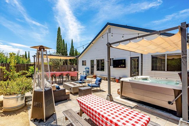 412 Arrowhead Ct, Vallejo, CA 94589