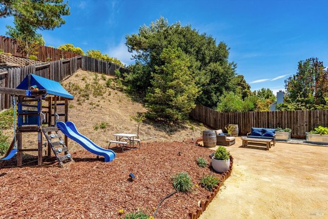 412 Arrowhead Ct, Vallejo, CA 94589