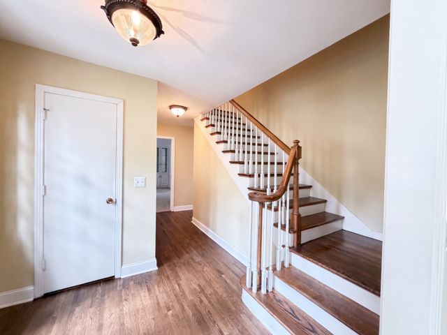 840 Highland Crest Dr, Nashville, TN 37205