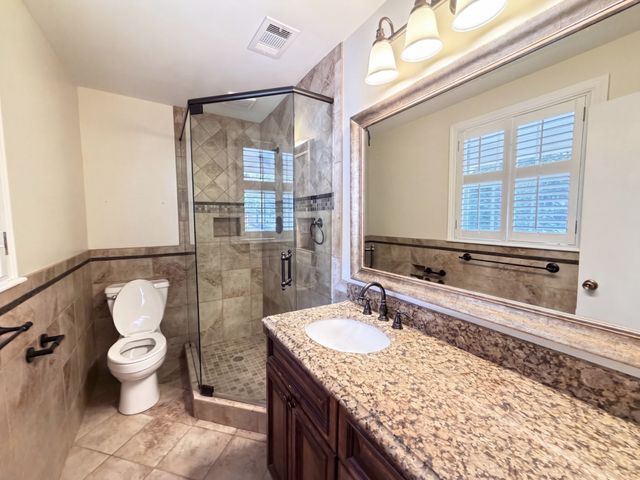 840 Highland Crest Dr, Nashville, TN 37205
