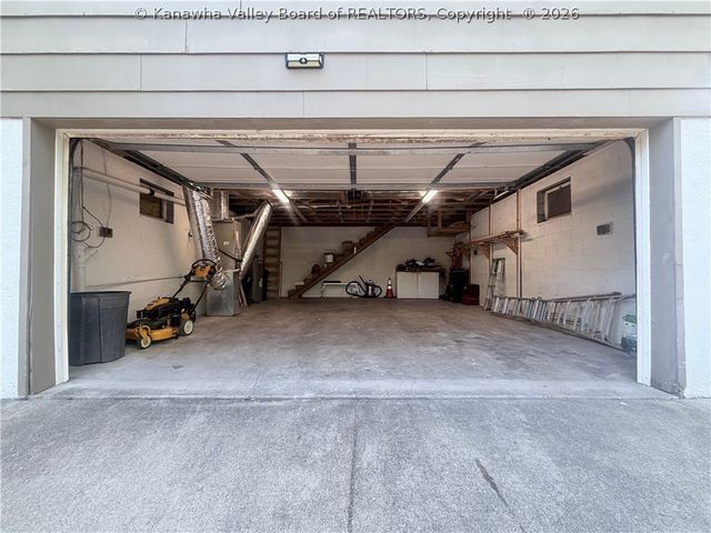 132 Roberts Road, Dunbar, WV 25064