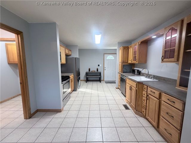 132 Roberts Road, Dunbar, WV 25064