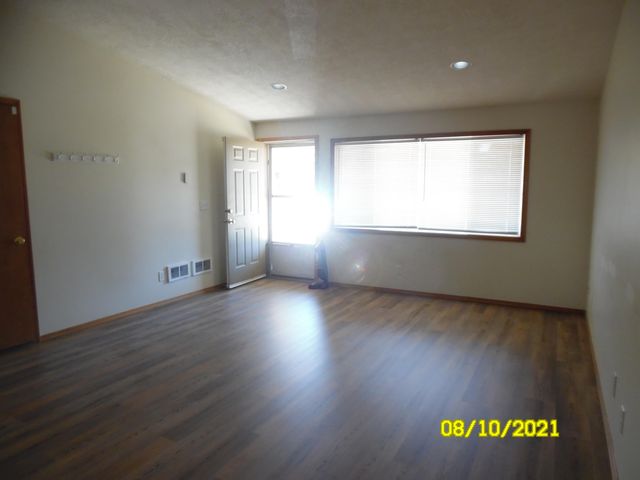1519 SW Harbor Drive, Mcminnville, OR 97128