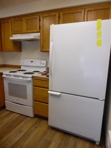 1519 SW Harbor Drive, Mcminnville, OR 97128