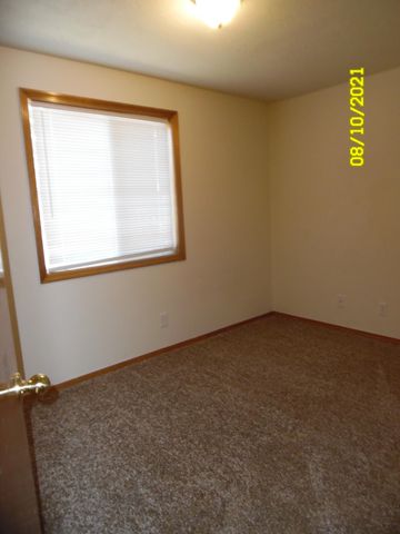 1519 SW Harbor Drive, Mcminnville, OR 97128