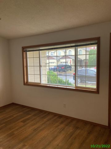 1519 SW Harbor Drive, Mcminnville, OR 97128