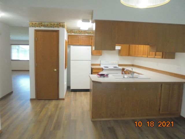 1519 SW Harbor Drive, Mcminnville, OR 97128