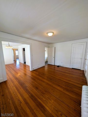 8 Witherspoon St, Nutley Twp., NJ 07110