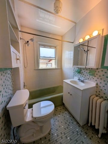 8 Witherspoon St, Nutley Twp., NJ 07110