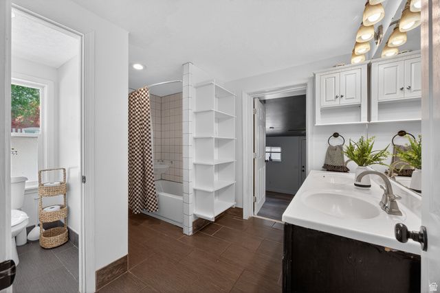 125 S 200 W, Farmington, UT 84025